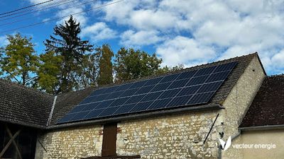 Vecteur Energie Pompe À Chaleur et Panneaux Solaires