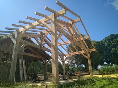Sas Tous Travaux Bois - Charpentier - Couvreur - Zingueur - Maison Ossature Bois - À Benesse-maremne