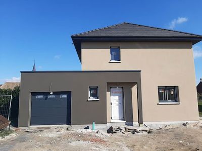 Deluxe Façade Sas