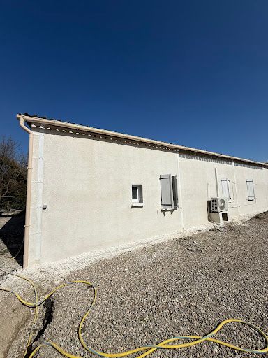 Visions Façade