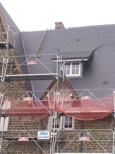 Stéphane Pesnel Couvreur À Carentan: Toiture, Étanchéité, Charpente, Isolation