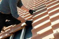 Expert Couvreur Châteaulin | Réparation Fuite Toit | Démoussage Toiture | Pose Gouttières