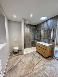 Sasu Bastianel Sandro Carreleur Mosaïste et Applicateur de Résine Epoxy Décorative