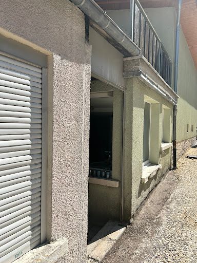Facades 25