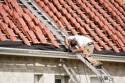 Toit Express 48h Couvreur Lamagistère : Démoussage Toiture, Réparation Fuite de Toit