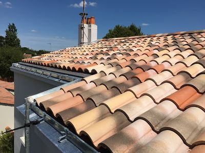 Lebois Couverture: Artisan Couvreur - Rénovation Nettoyage de Toiture Remplacement Tuiles Travaux Zinguerie 85 Vendée
