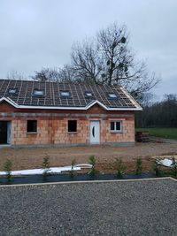 Dtm Services - Couvreur Ravalement de Façade Peinture Nettoyage de Toiture Pose Velux Gouttière Réparation Toiture Tuiles
