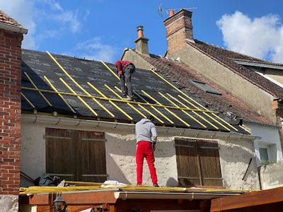 Hydro Toit | Couvreur-zingueur À Melun - Démoussage & Rénovation Toiture