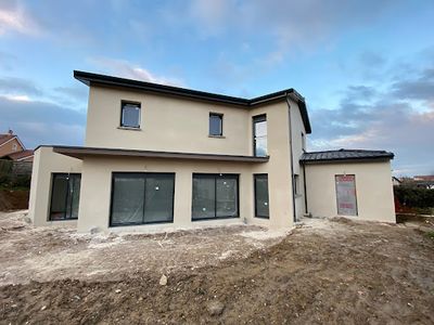 Fage Façade & Isolation