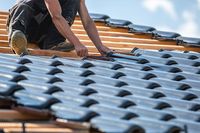 Couvreur Nersac : Demoussage Toiture, Zingueur, Réparation Fuites, Dépannage Toit, Étanchéité