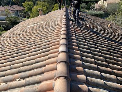 Artisan Toiture - Couvreur Zingueur - Adrien Rames - Nimes (30)