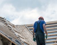 Jr et Père Couvreur Phalempin : Dépannage Fuite Toit, Démoussage Toiture, Isolation Maison
