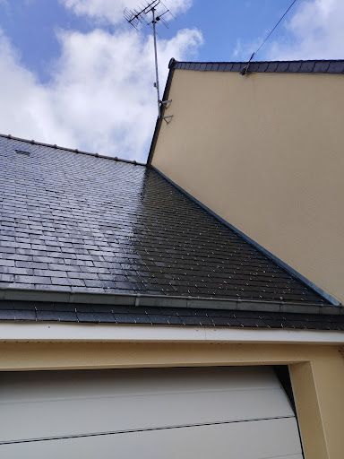 Rénov Toiture 22 Couvreur - Zingueur - Nettoyage de Toiture - Guingamp