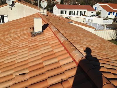Huet Couvreur Vannes 56 Démoussage Nettoyage Ravalement Recherche de Fuite