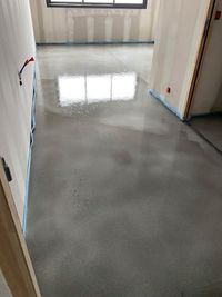 Julien Pinho Chape Liquide & Carrelage