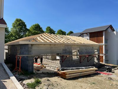 Amb Charpente : Charpente - Couverture- Zinguerie - Velux - Isolation