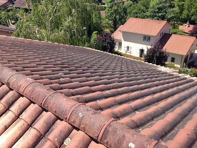 Ent C.j Renovation - Couvreur 01 : Réparation Dépannage Fuites Nettoyage Toiture Couverture Peinture Ain Replonges Mâcon