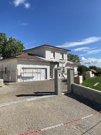 Th2 Façade