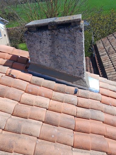 Le Couvreur Charentais Zingueur- Charpente Intervention Rapide Charente (16) (86) (79)