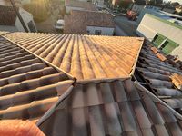 Rénovation Immobiliere : Artisan Couvreur Démoussage Réparation Toiture Peinture Maçonnerie 84 Vaucluse Valréas Nyons Orange