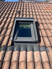Ligne de Toit Couvreur - Isère & Savoie - Gouttières Aluminium - Habillages Bandeaux - Pose de Velux