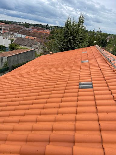 Delta Batiment, Couvreur Charpentier,artisan Peintre