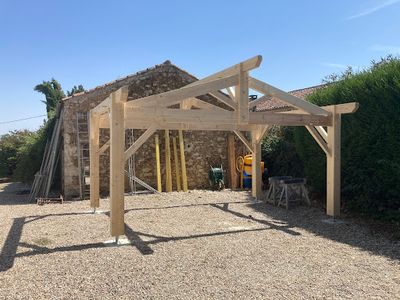 Ad’hoc Construction Bois