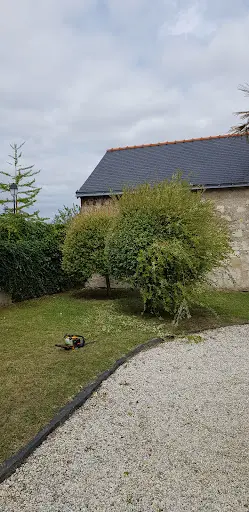 Zeltz et Fils (entretien Espace Vert, Élagage, Peinture, Toiture)
