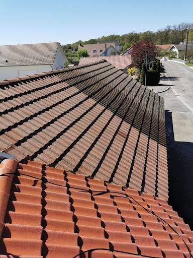 Artisan Lombardo Couvreur Nettoyage Démoussage Toiture Résine /68 /90/25/devis Gratuit